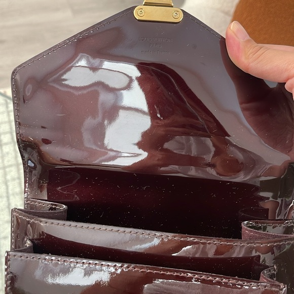 Louis Vuitton Monceau BB in Amatante - Picture 7 of 16